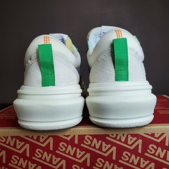 Vans Old Skool Overt Marshmallow/Multi Women Size 9, Men Size 7.5 - Picture 8 of 12